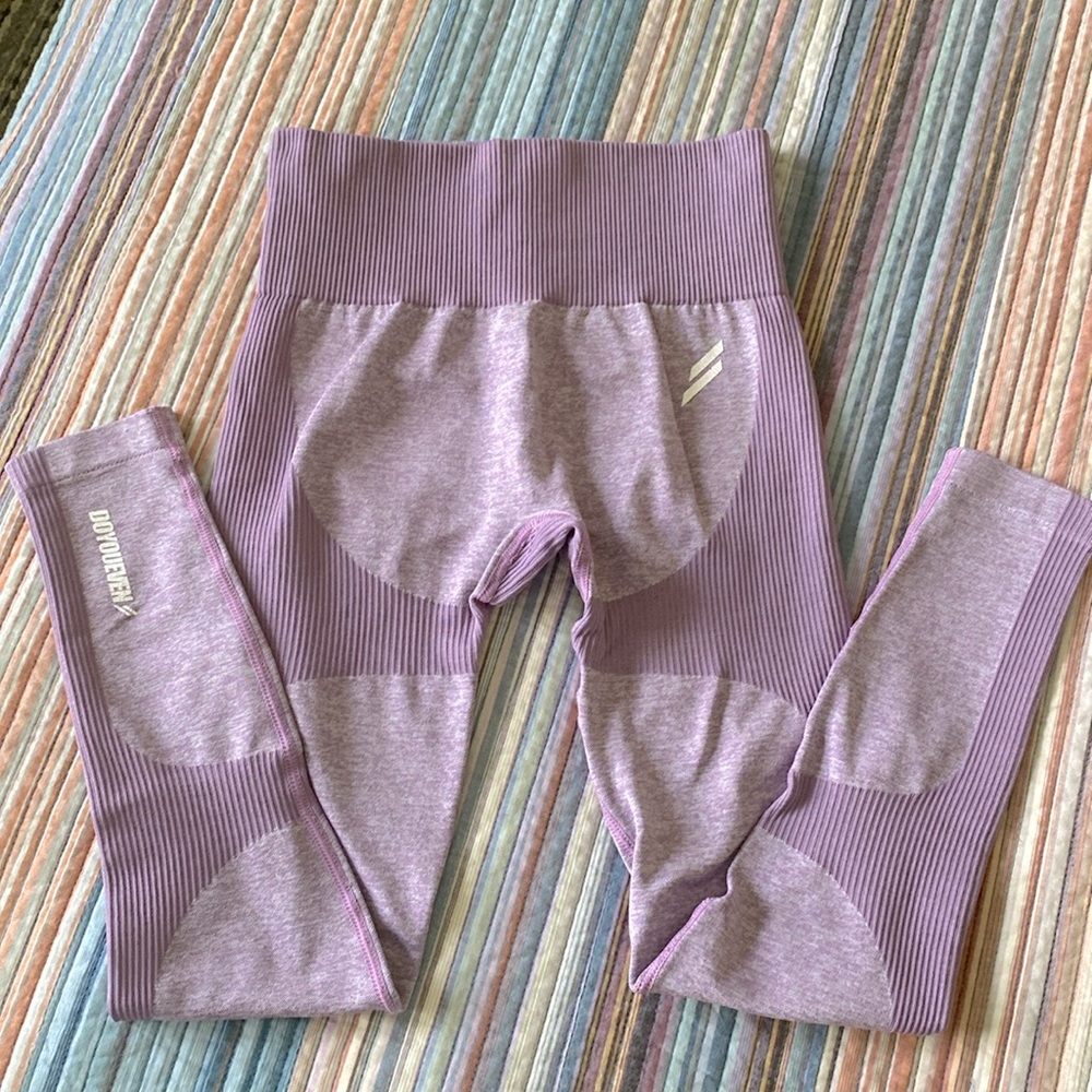 Athletic leggings and sports bra